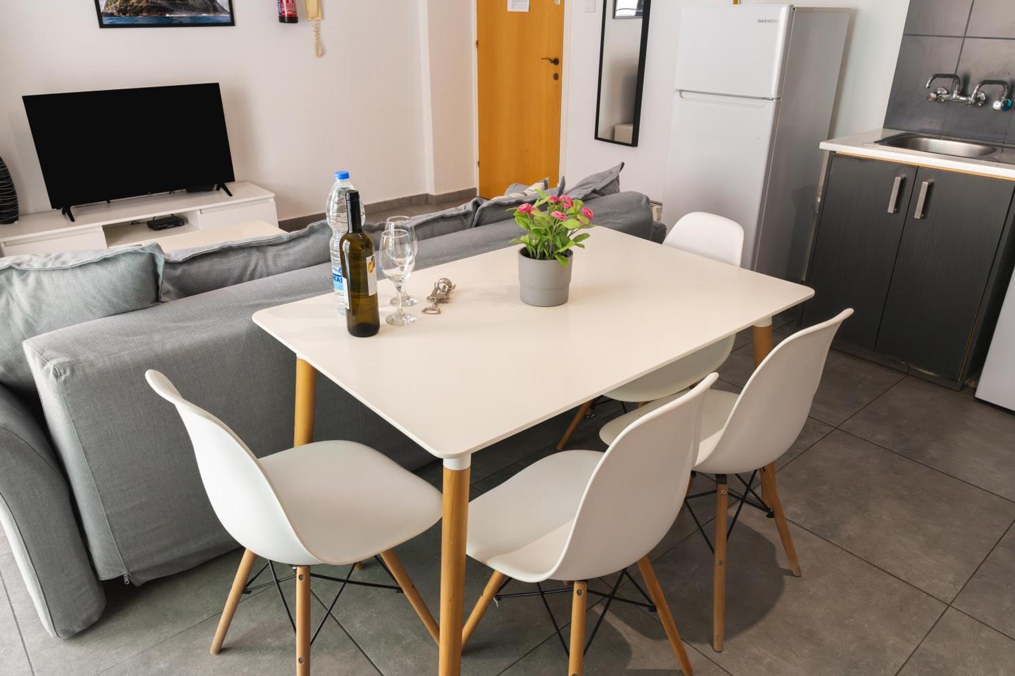 Kave Blue Mackenzie 1 Bdr Flat With Pool Apartment Larnaca Ngoại thất bức ảnh