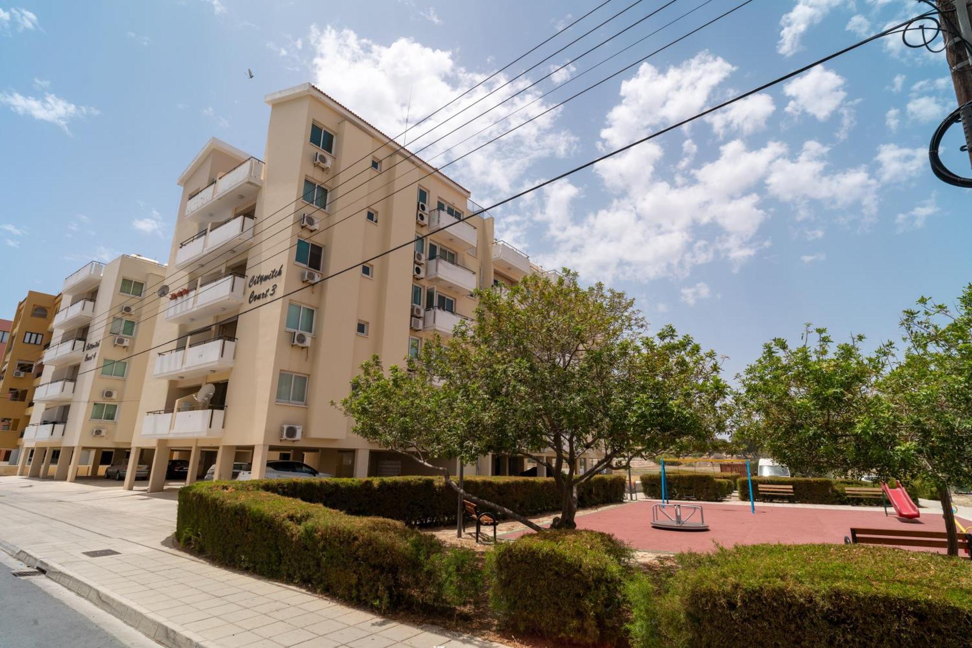 Kave Blue Mackenzie 1 Bdr Flat With Pool Apartment Larnaca Ngoại thất bức ảnh